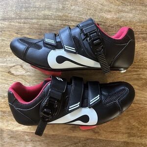 Peloton Cycling Shoes - Like New - Size 40 (Women’s 9, Men’s 7)